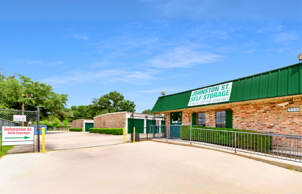 Secure drive-up self-storage in Lafayette Louisiana 70503